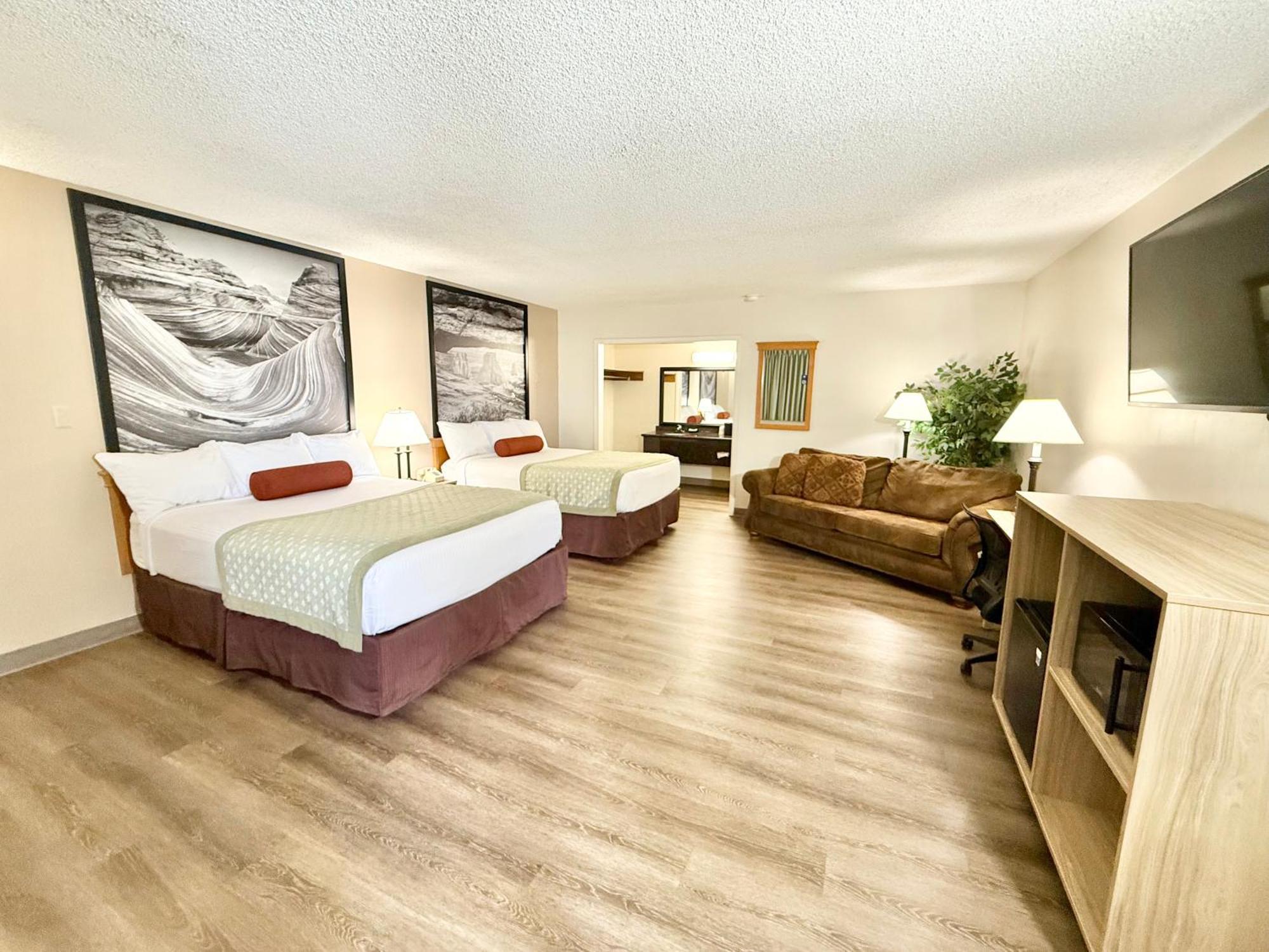 Super 8 By Wyndham Salina/Scenic Hills Area Hotel Kültér fotó