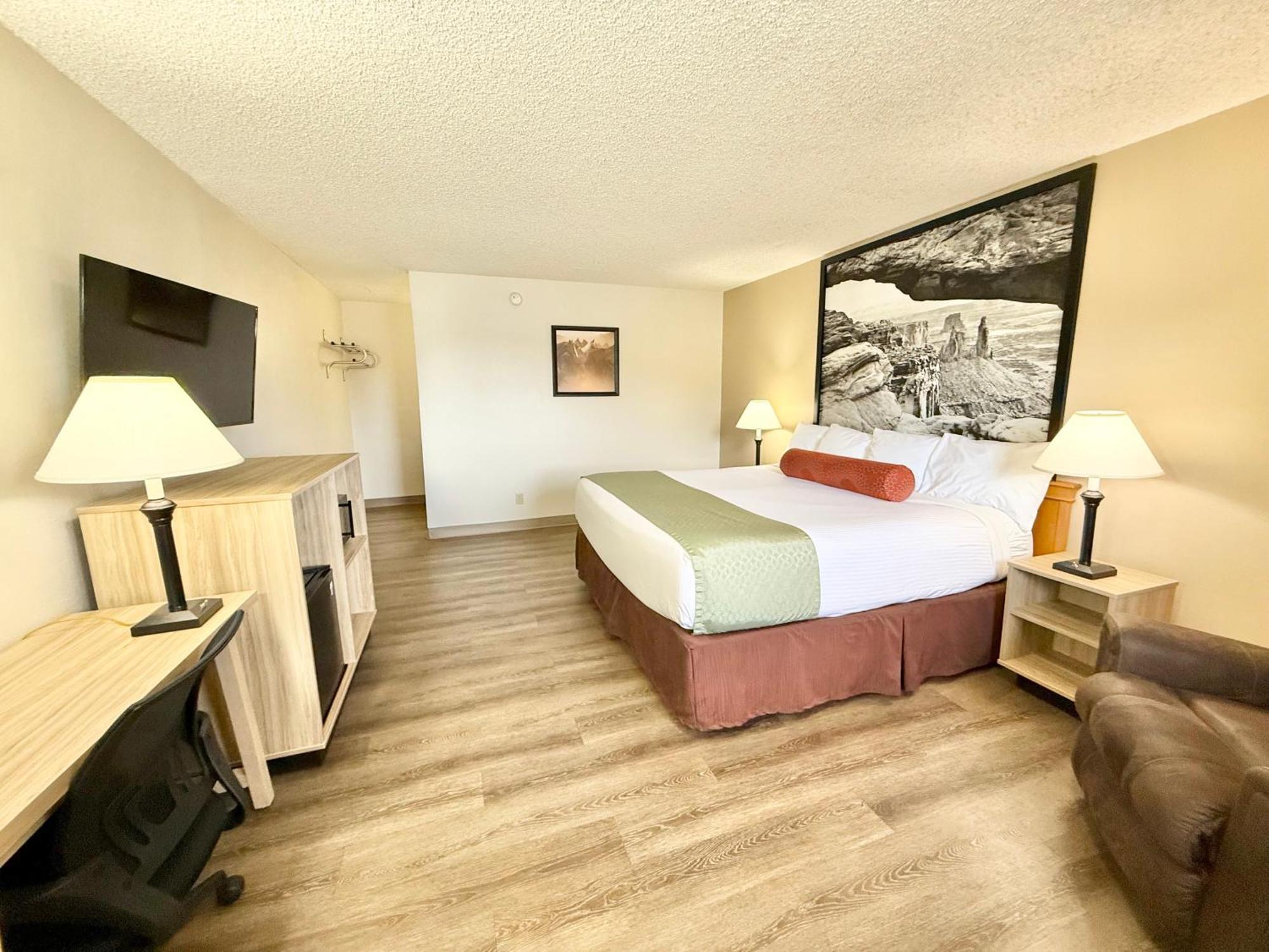 Super 8 By Wyndham Salina/Scenic Hills Area Hotel Kültér fotó