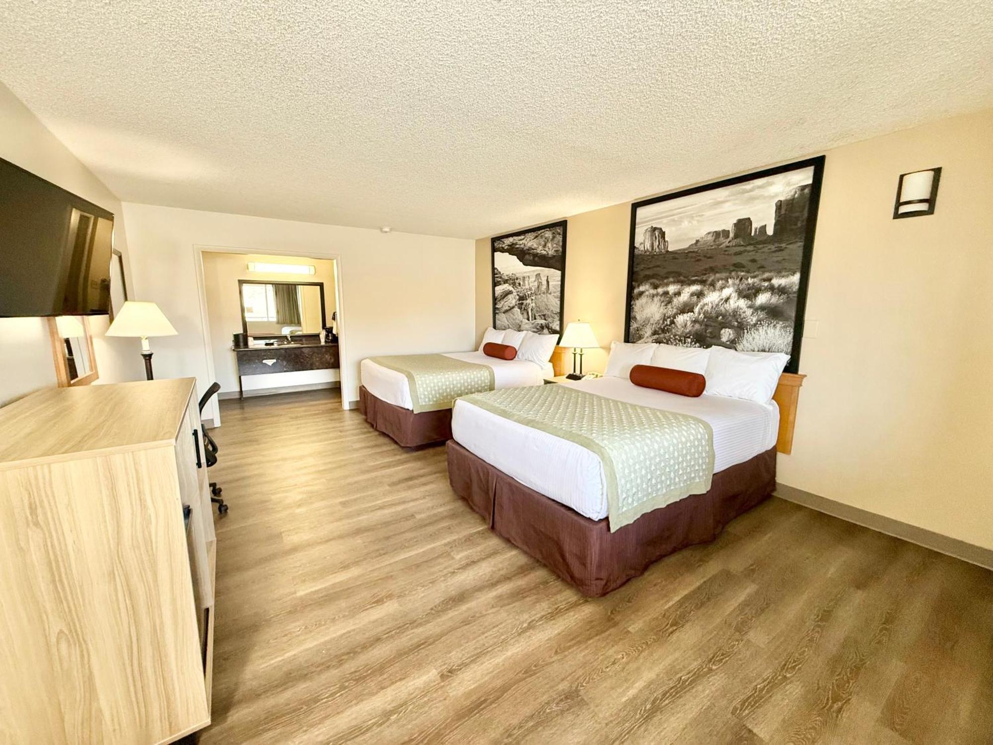 Super 8 By Wyndham Salina/Scenic Hills Area Hotel Kültér fotó
