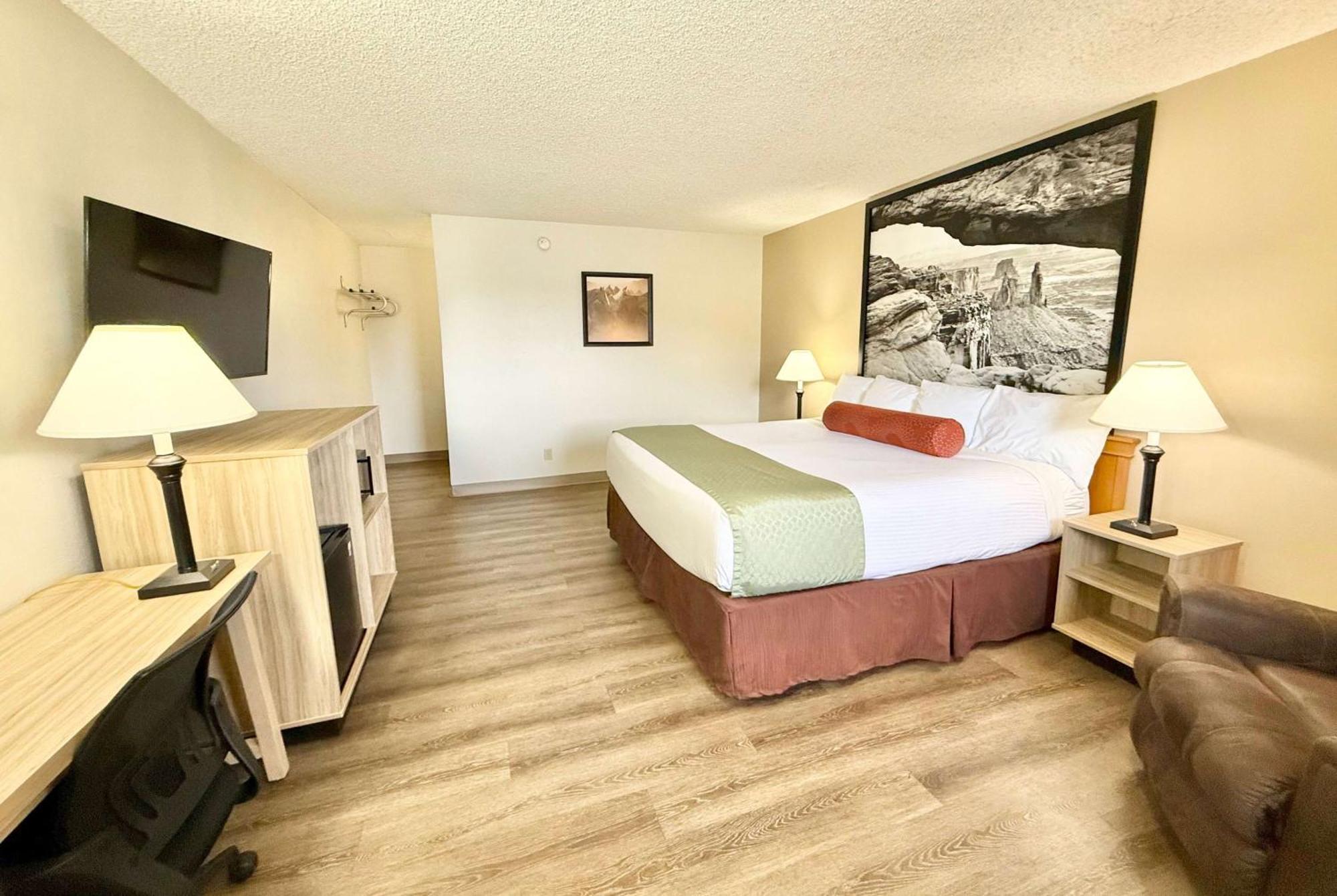 Super 8 By Wyndham Salina/Scenic Hills Area Hotel Kültér fotó